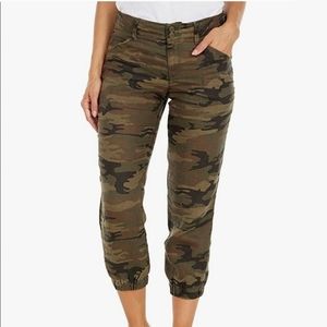 Like New Sanctuary Cargo Camo Linen Pants Size 28 Color Camouflage.